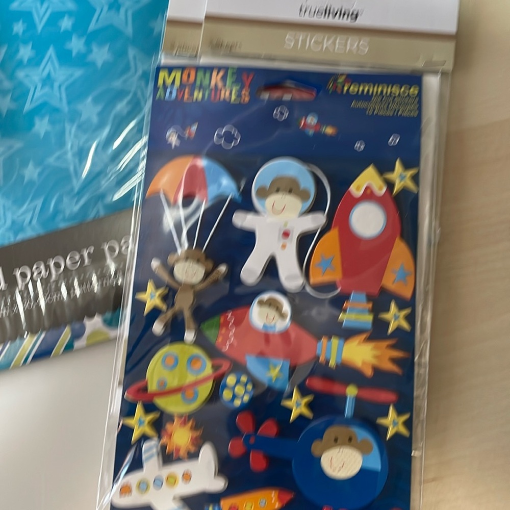 NWT Miscellaneous Boys Scrapbook Card Lot - Picture 4 of 7